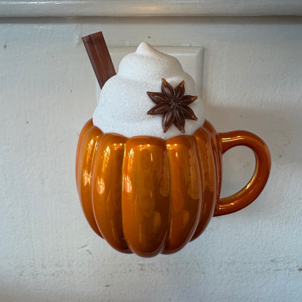 Bath & Body Works Wallflowers Pumpkin Spice Latte Mug Fragrance Plug In Light Up